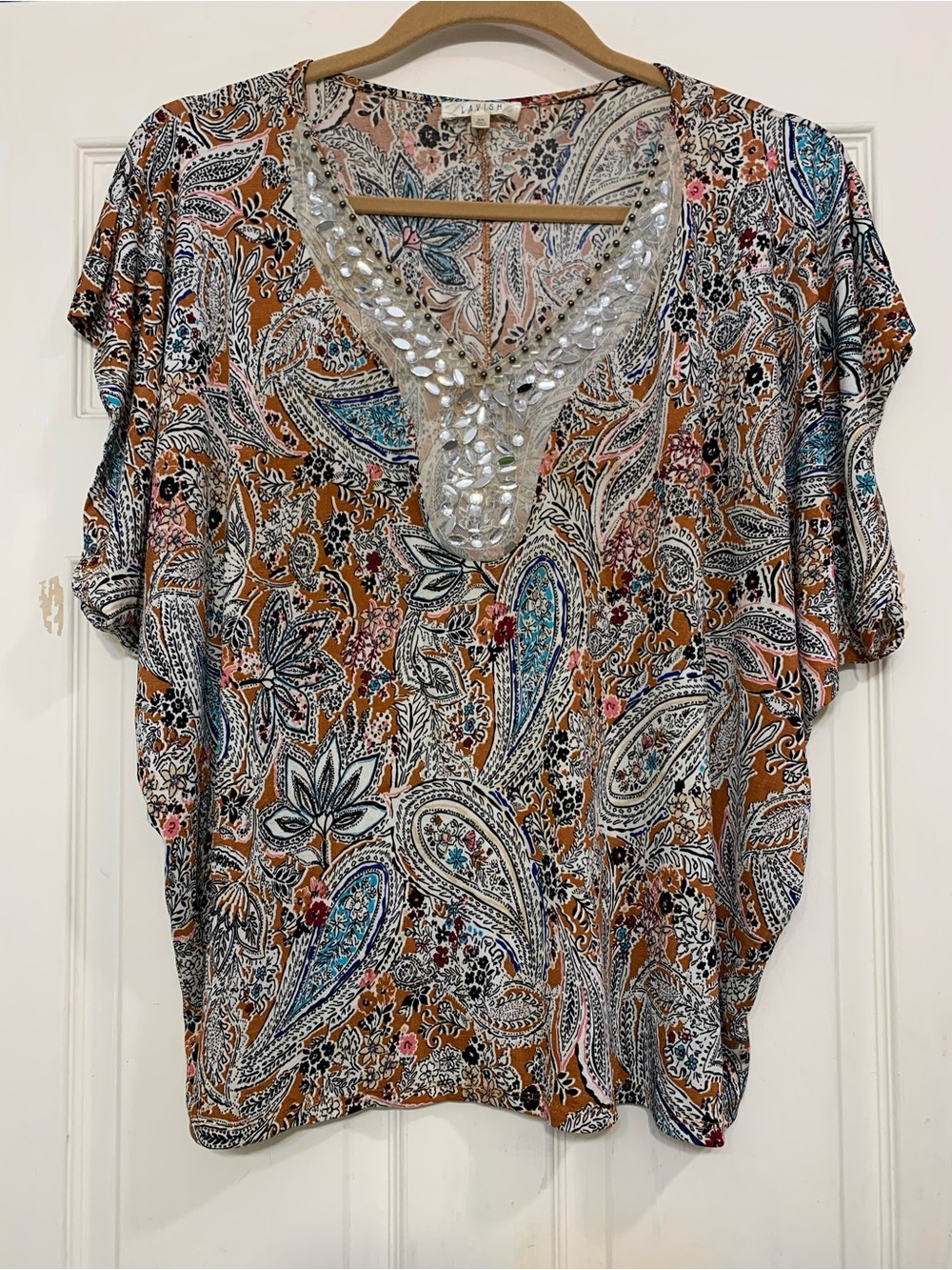 Lavish Women’s Bohemian Short Sleeve Bedazzled V-Neck 3x Blouse. 3622